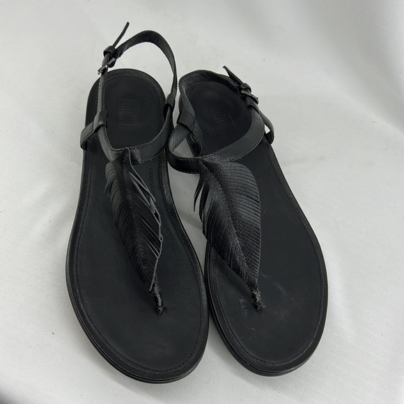 ๐2/$25 ๐ Fit Flop Tia Feather Back Strap Sandals in Black - Picture 2 of 7